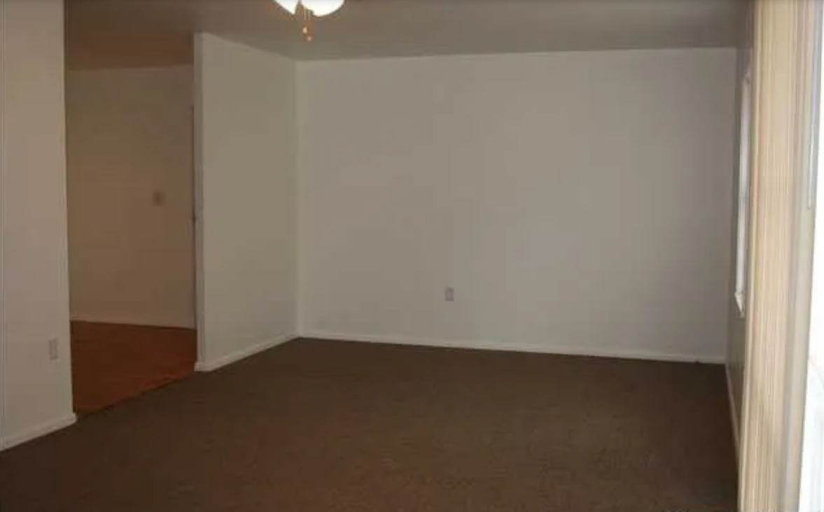 1819 Chapman Avenue 2012 - living room view.png